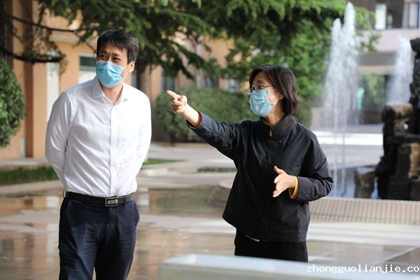 2020-05-18海淀区副区长梁爽来我校视察指导+(9)_副本.jpg
